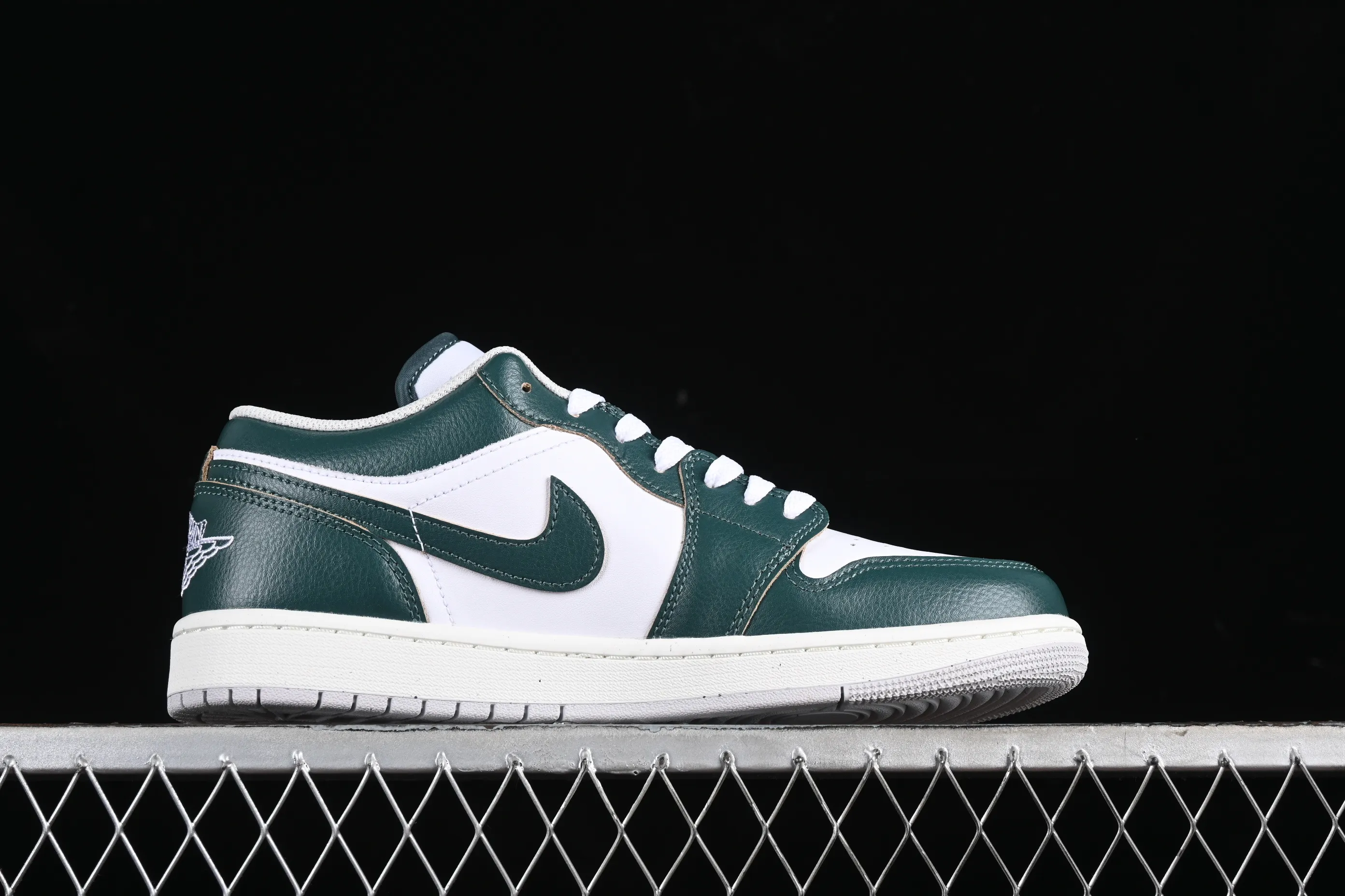 All categories Air Jordan Jordan series basketball shoes Air Jordan 1 Low G version pure original Air Jordan 1 Low AJ1 Joe 1 white green low-top cultural casual sneakers FQ7687-300